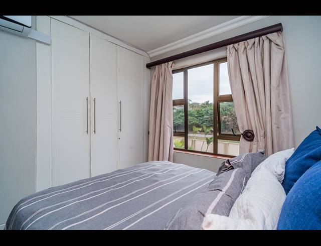 2 BEDROOM APARTMENT FOR SALE IN UMHLANGA CENTRAL